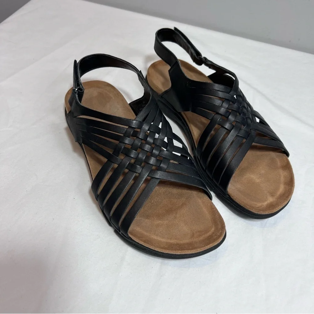 Easy Spirit Semar black leather cross strap adjustable sling back sandals size 8